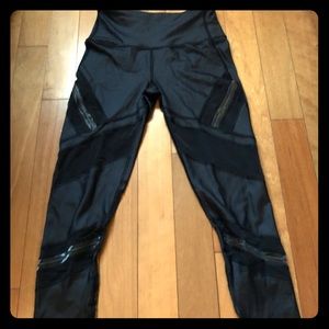 VICTORIAS SECRET SPORT KNOCKOUT TIGHTS